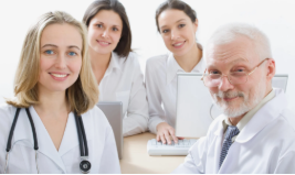 Información clave para médicos inmigrantes: cómo prepararse para ejercer en Estados Unidos